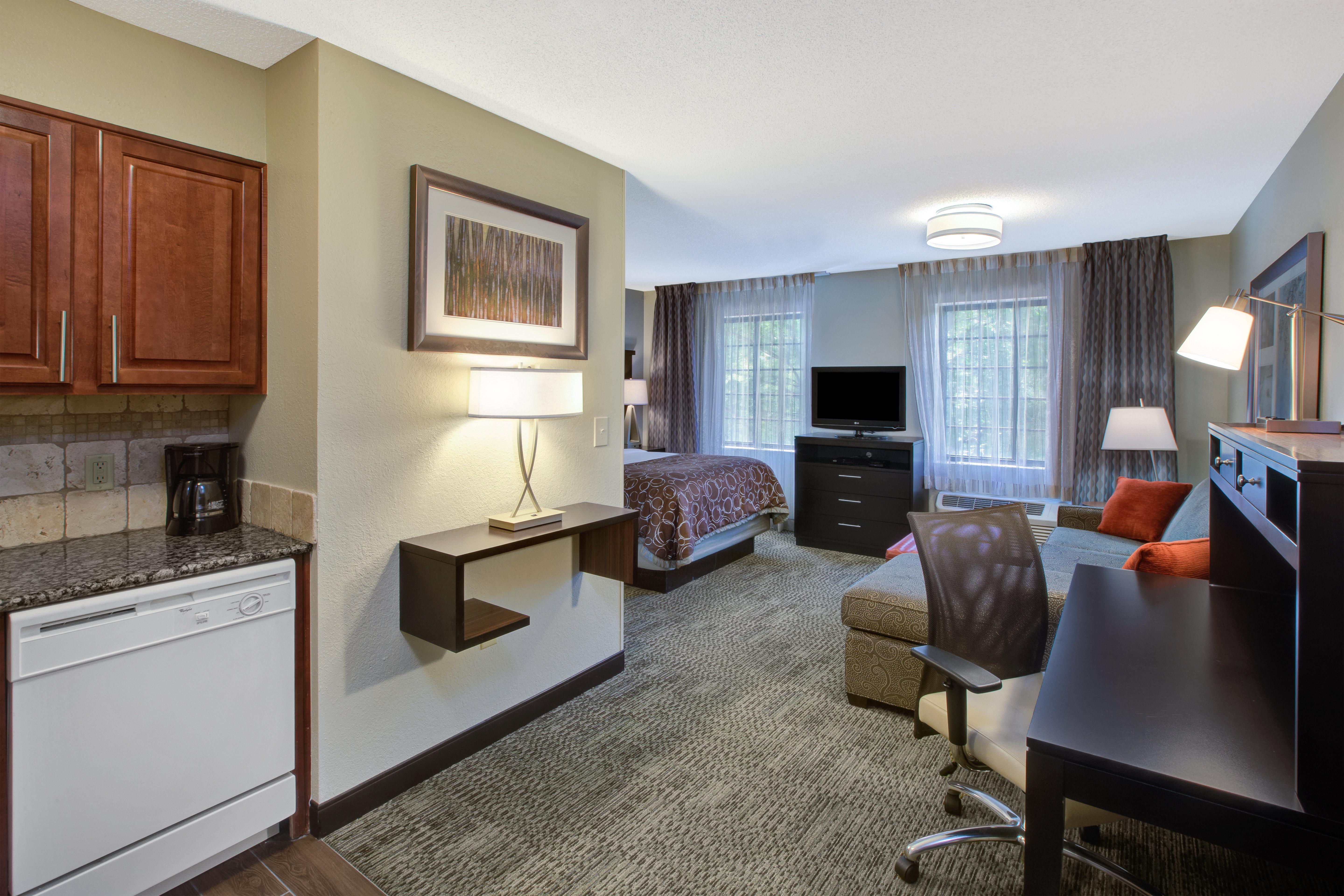 Staybridge Suites Louisville - East By Ihg Eksteriør billede