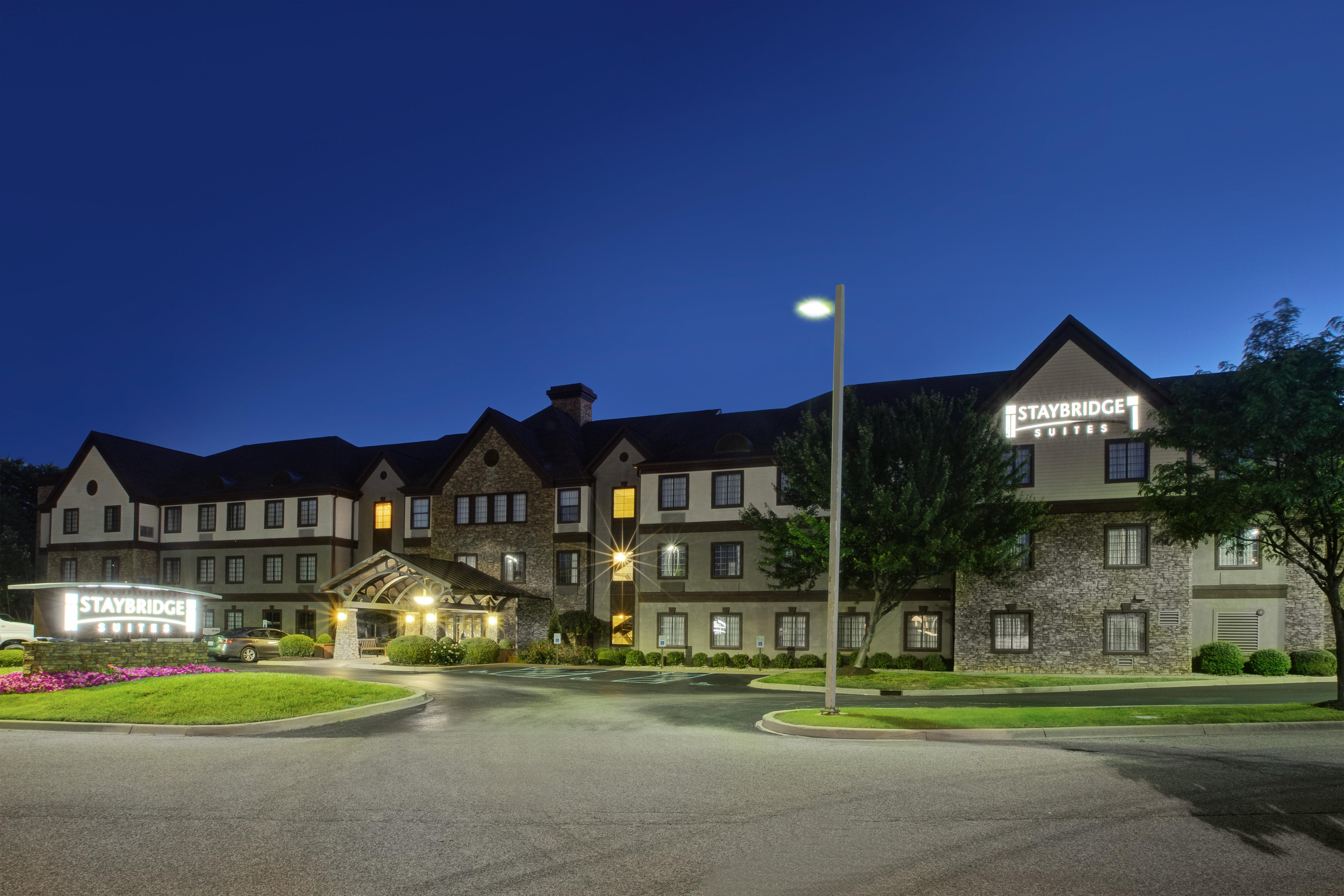 Staybridge Suites Louisville - East By Ihg Eksteriør billede