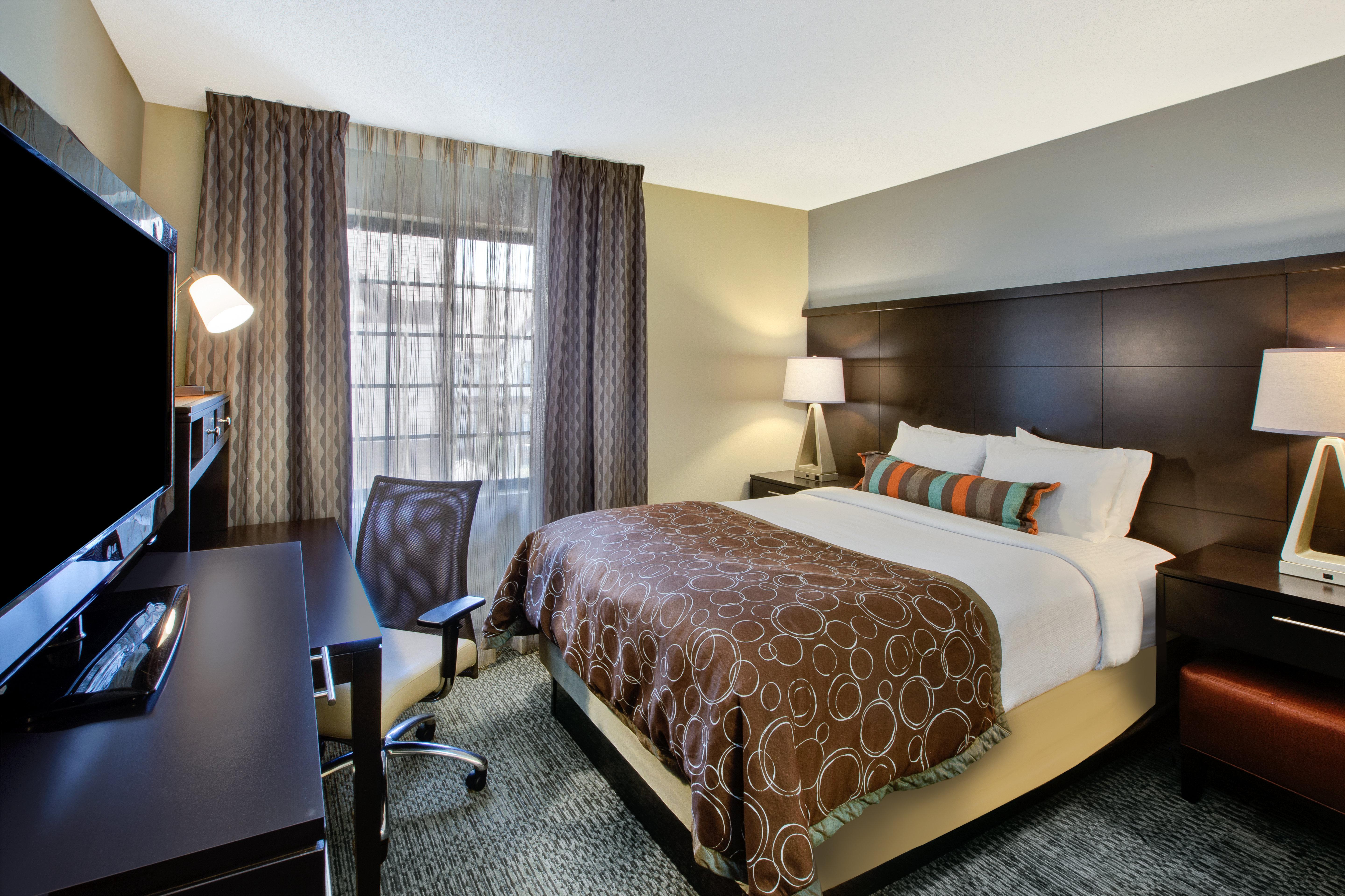 Staybridge Suites Louisville - East By Ihg Eksteriør billede