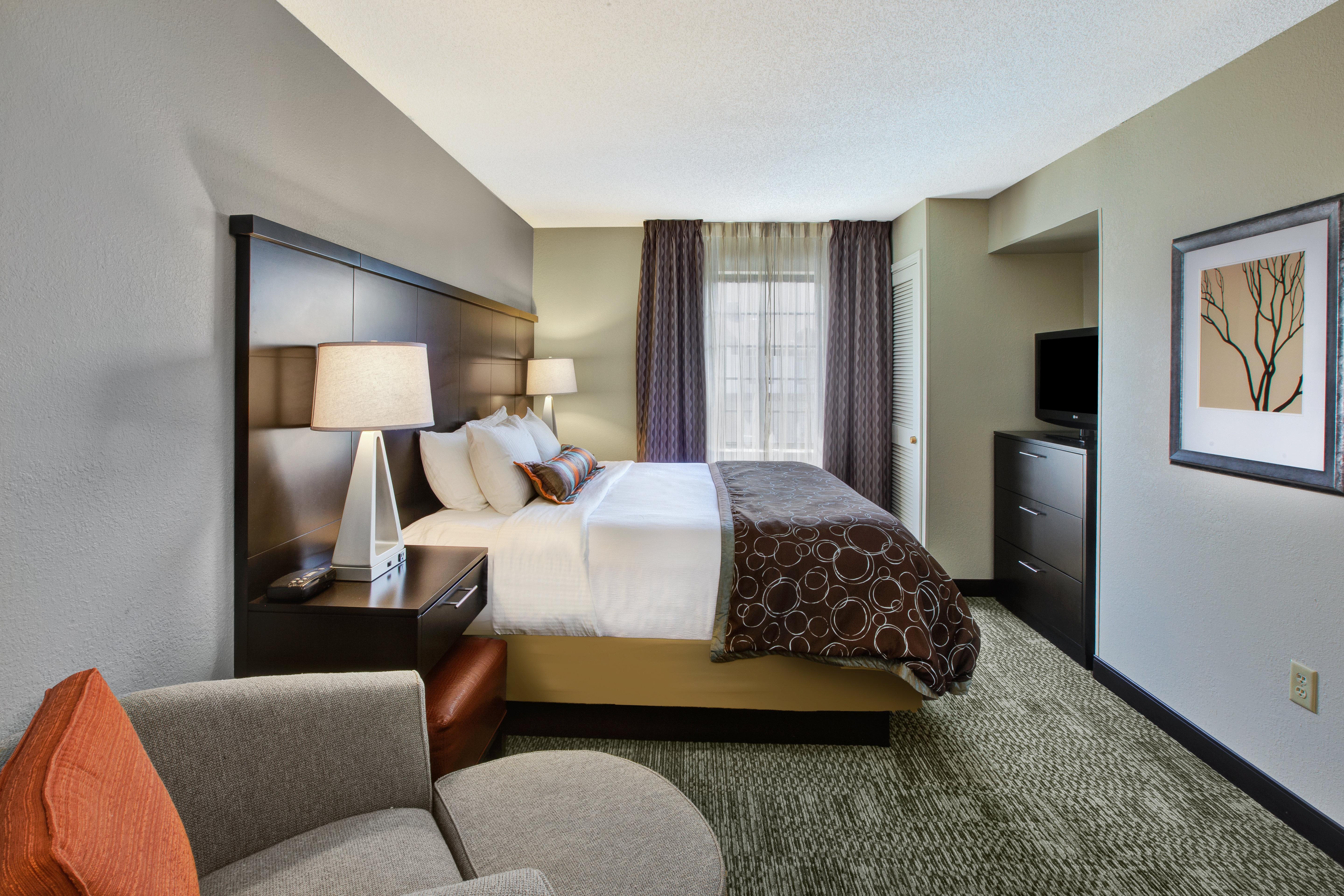 Staybridge Suites Louisville - East By Ihg Eksteriør billede