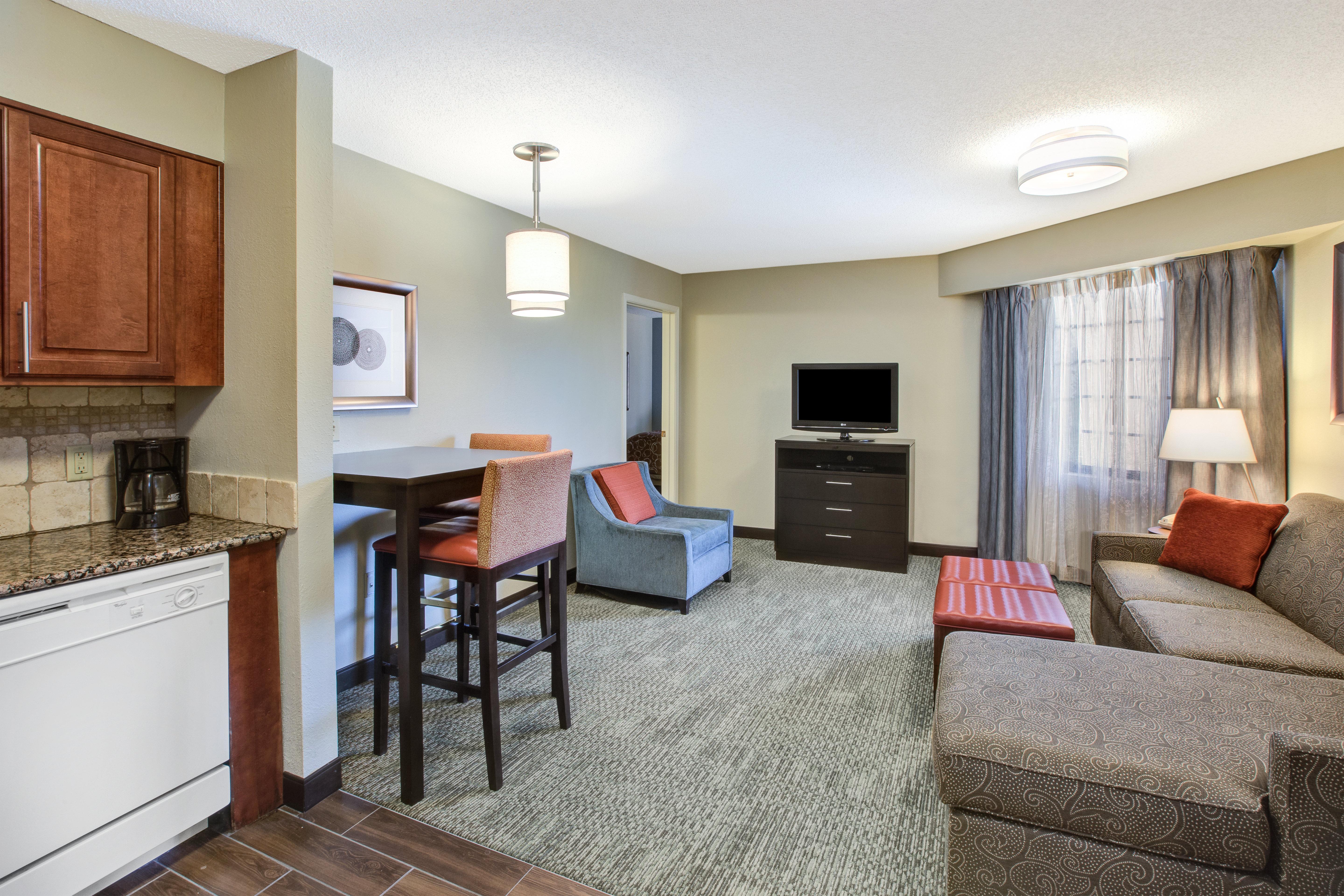 Staybridge Suites Louisville - East By Ihg Eksteriør billede