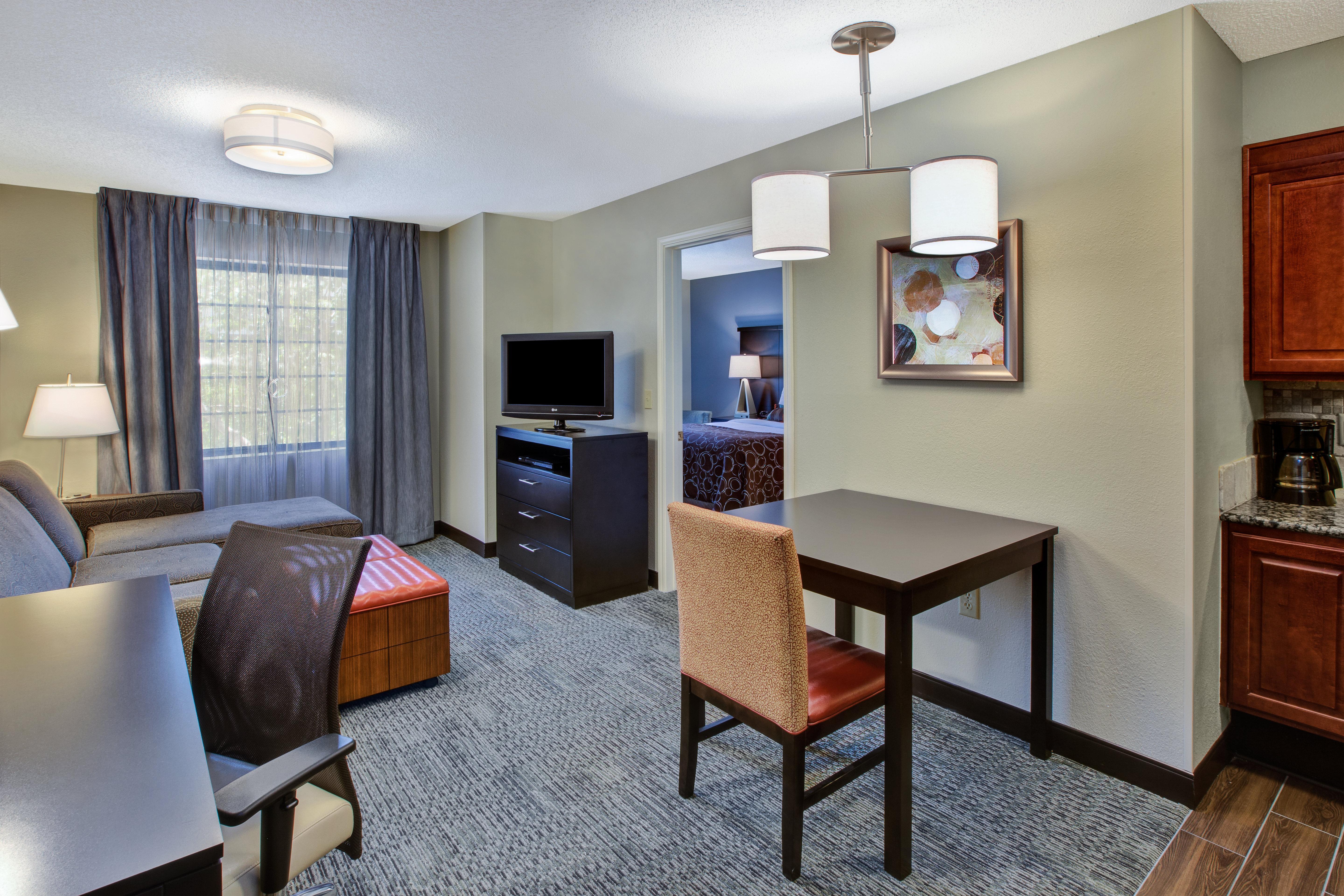 Staybridge Suites Louisville - East By Ihg Eksteriør billede