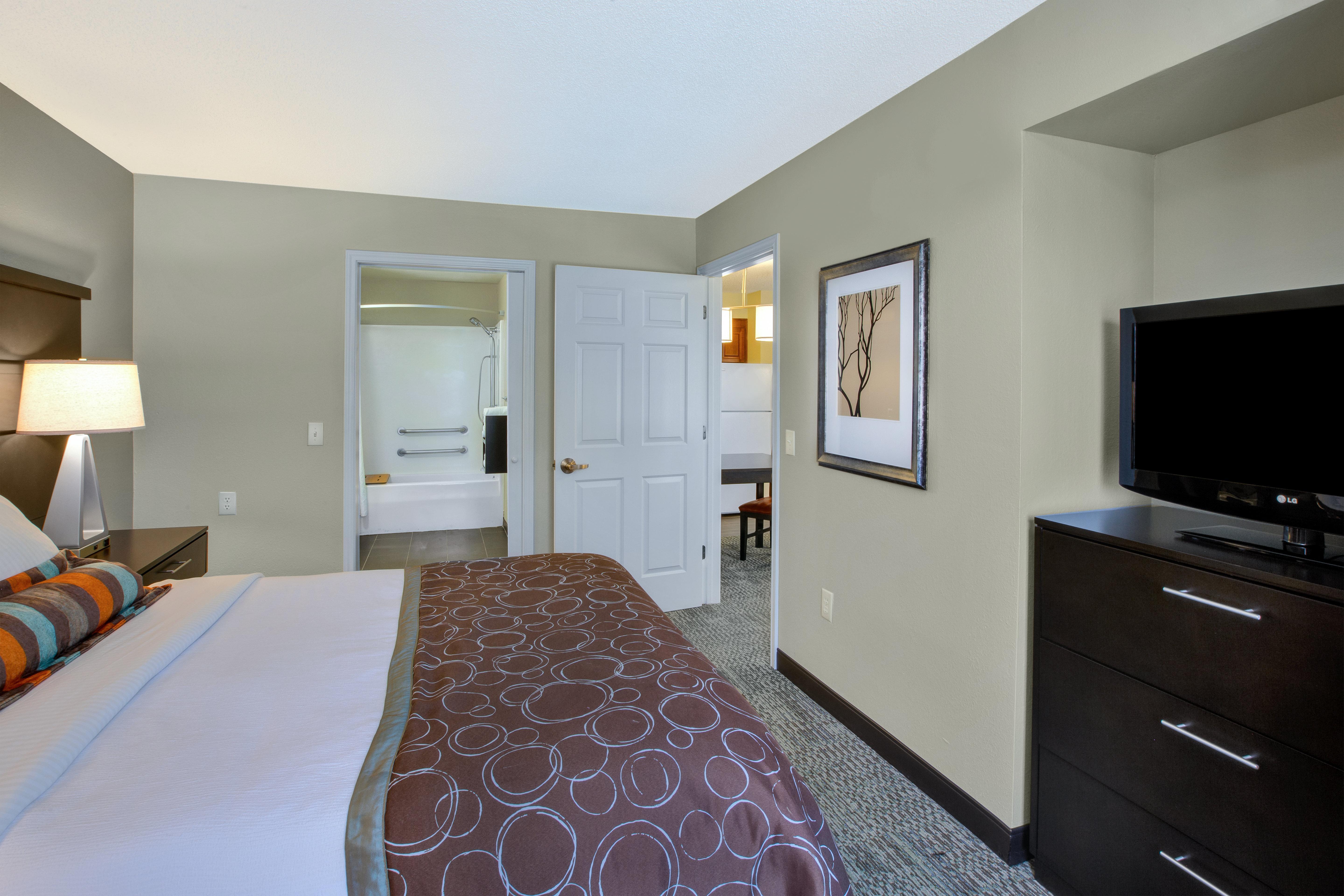 Staybridge Suites Louisville - East By Ihg Eksteriør billede