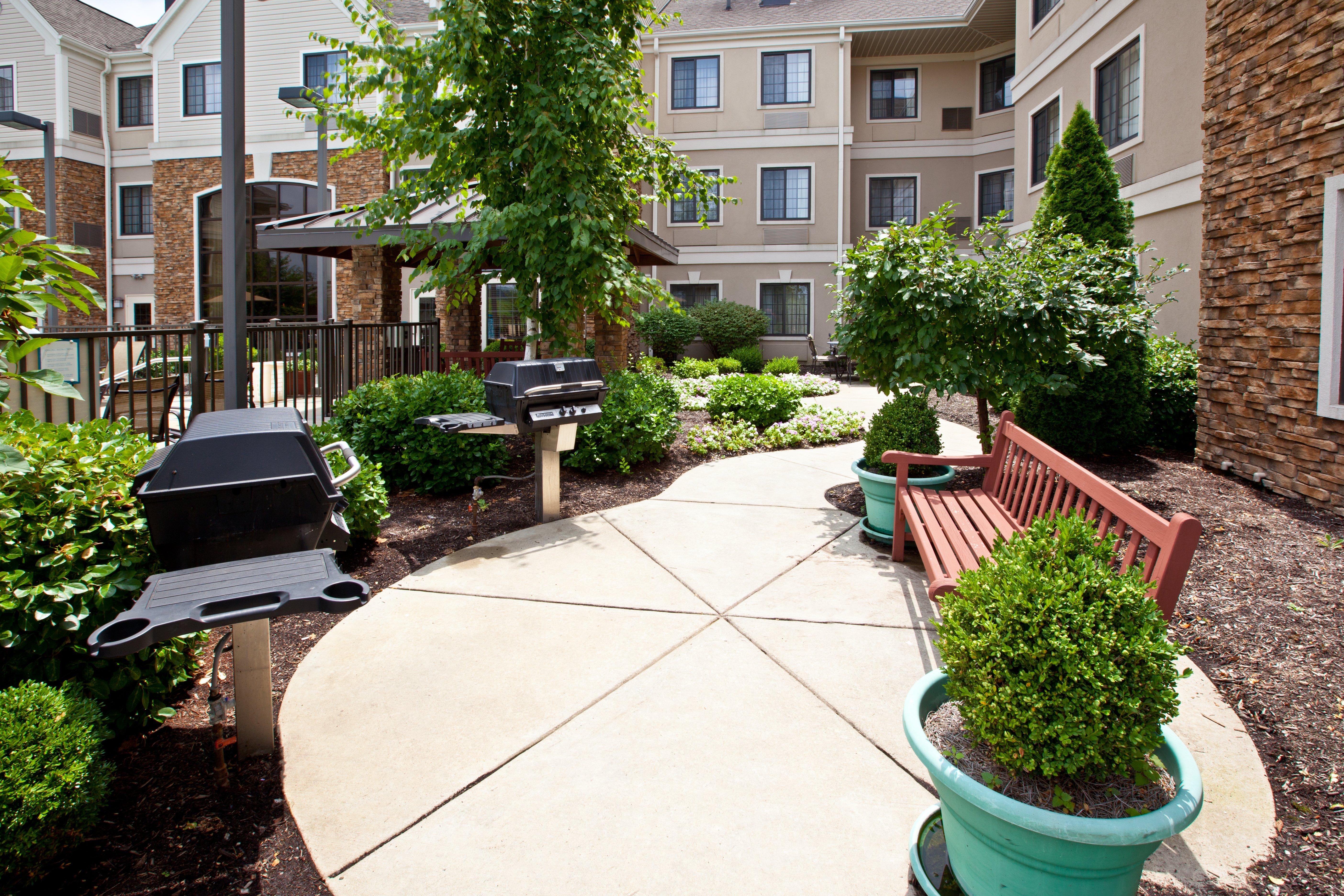 Staybridge Suites Louisville - East By Ihg Eksteriør billede