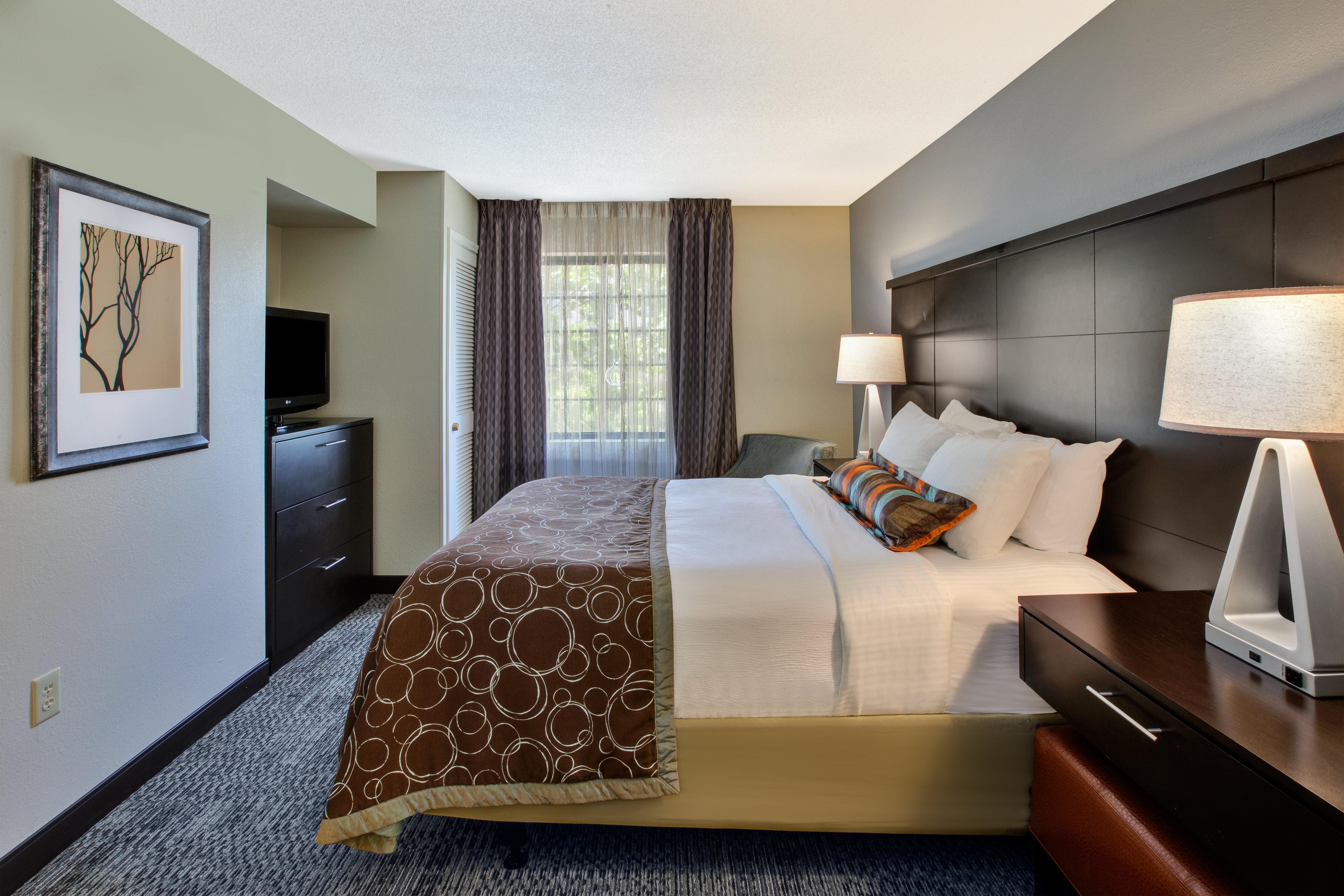 Staybridge Suites Louisville - East By Ihg Eksteriør billede