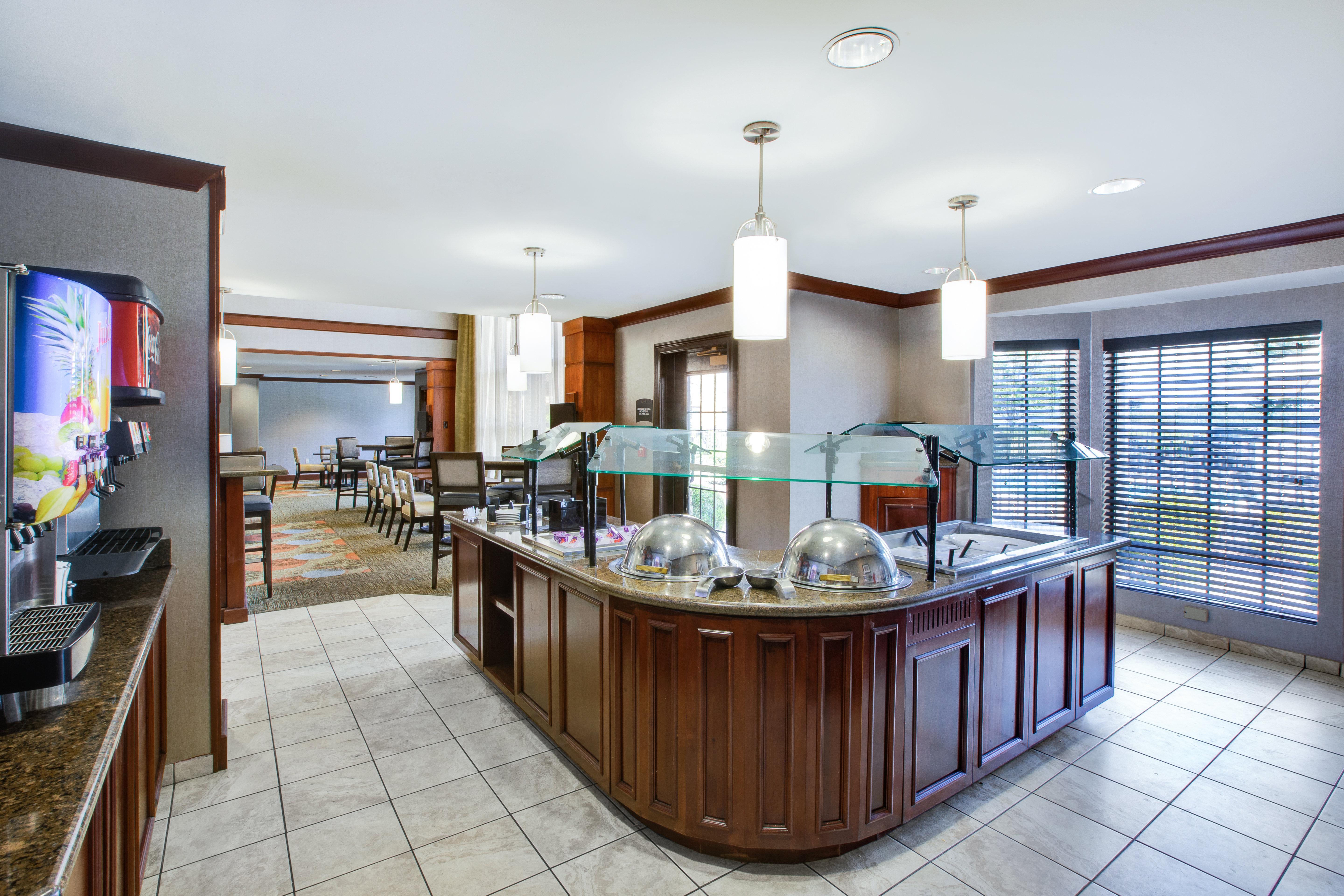 Staybridge Suites Louisville - East By Ihg Eksteriør billede