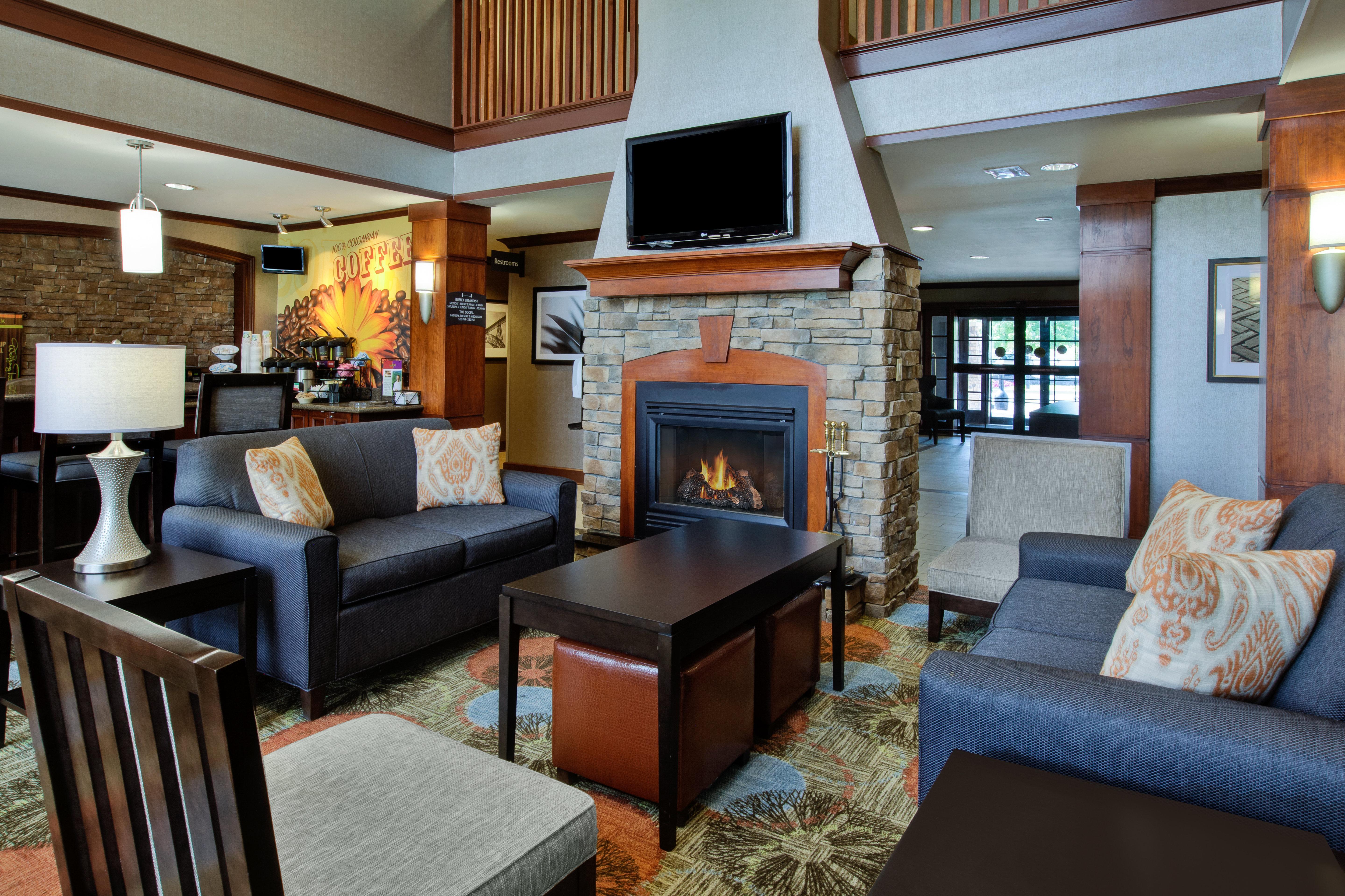 Staybridge Suites Louisville - East By Ihg Eksteriør billede