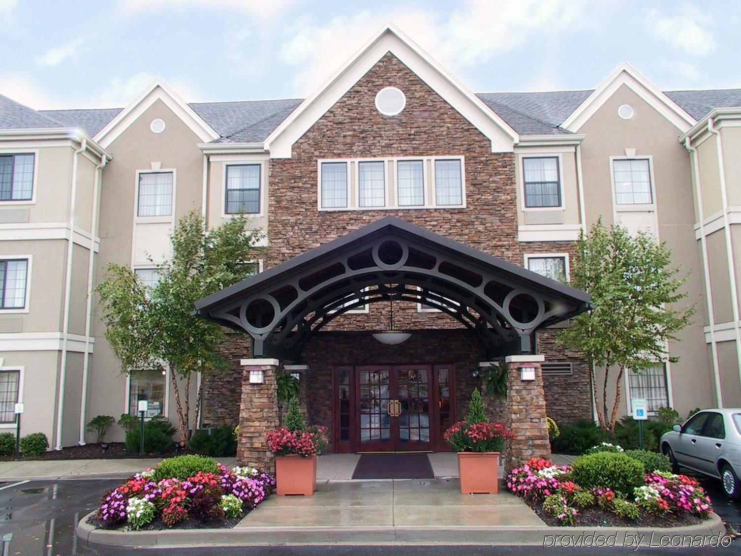 Staybridge Suites Louisville - East By Ihg Eksteriør billede